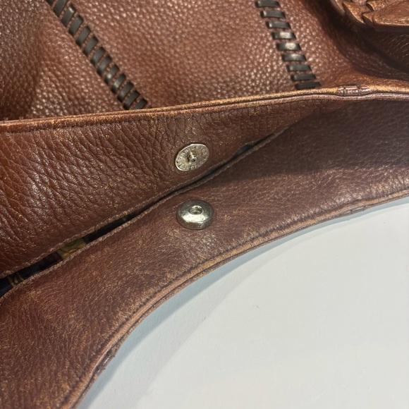 Brighton Two Tone Brown Leather Purse Satchel Shoulder Bag Heart Charm D523425 - Picture 7 of 11